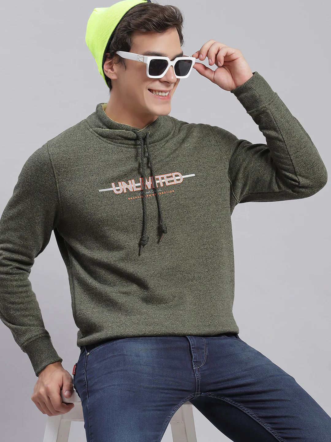 Men Green Solid F Neck Full Sleeve Sweatshirts - Image 3