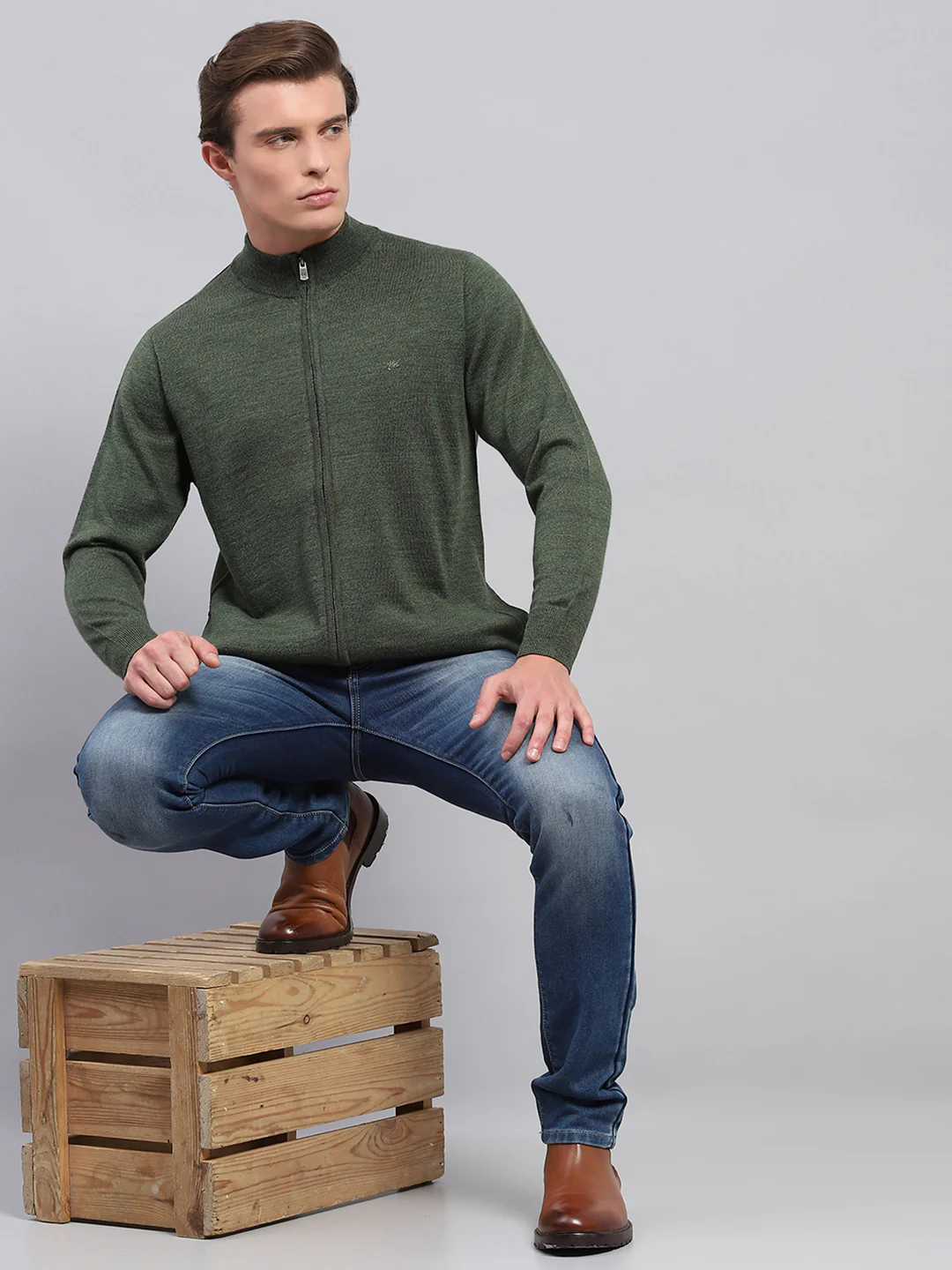 Men Green Solid High Neck Full Sleeve Pullover - Image 2