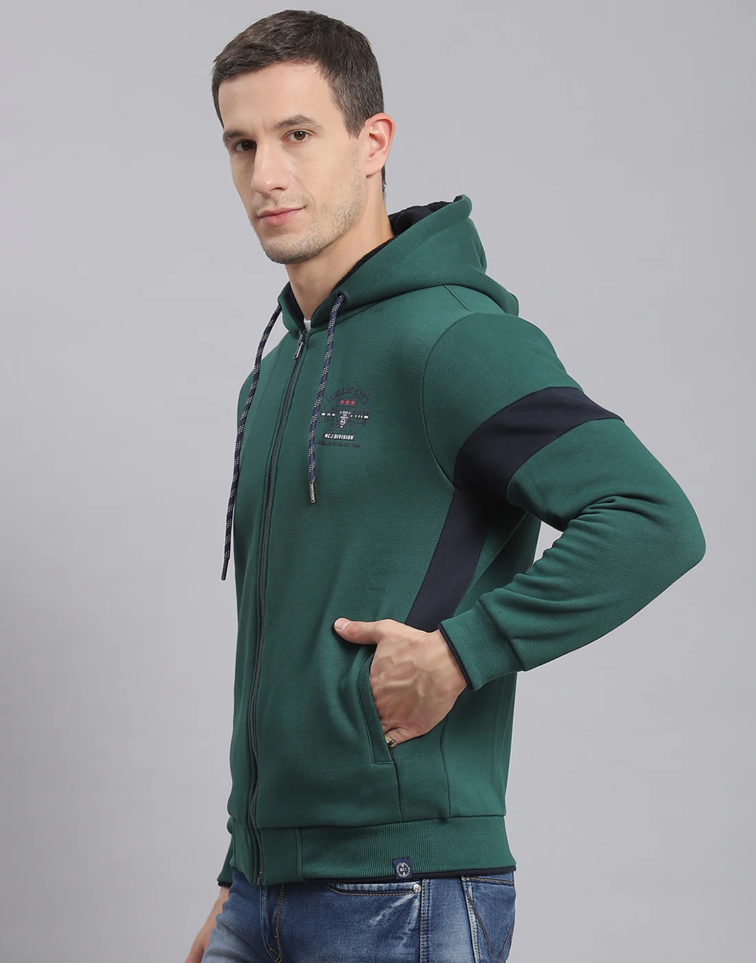 Men Green Solid Hooded Full Sleeve Sweatshirt - Image 3