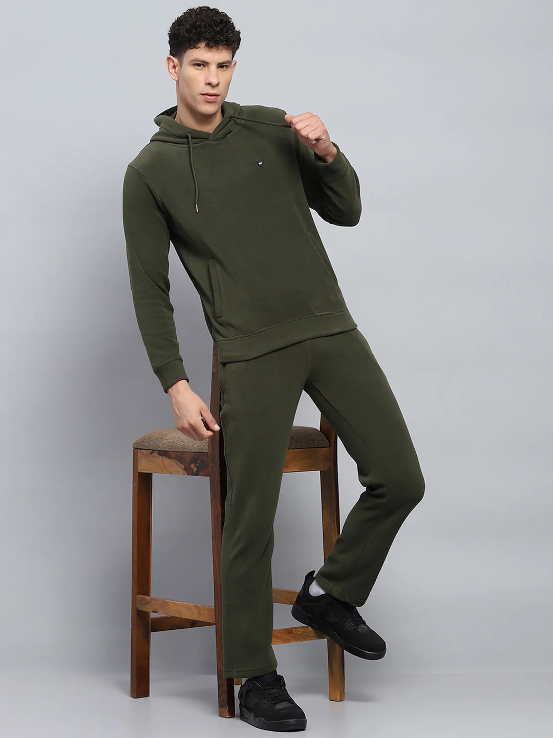 Men Green Solid Hooded Full Sleeve Winter Tracksuit - Image 2