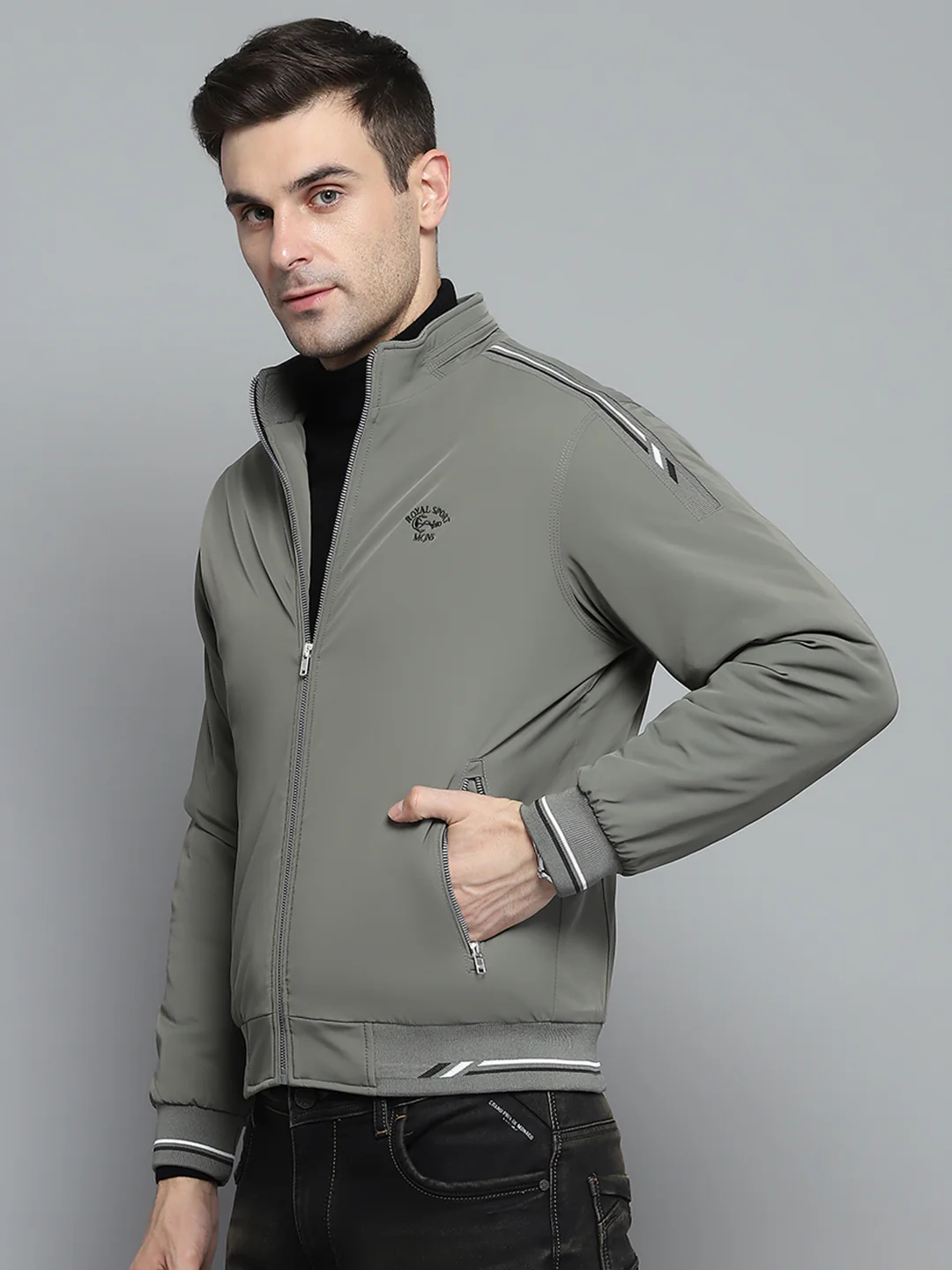 Men Green Solid Mock Neck Full Sleeve Jacket - Image 3