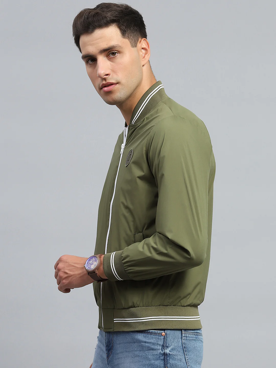 Men Green Solid Mock Neck Full Sleeve Jacket - Image 3
