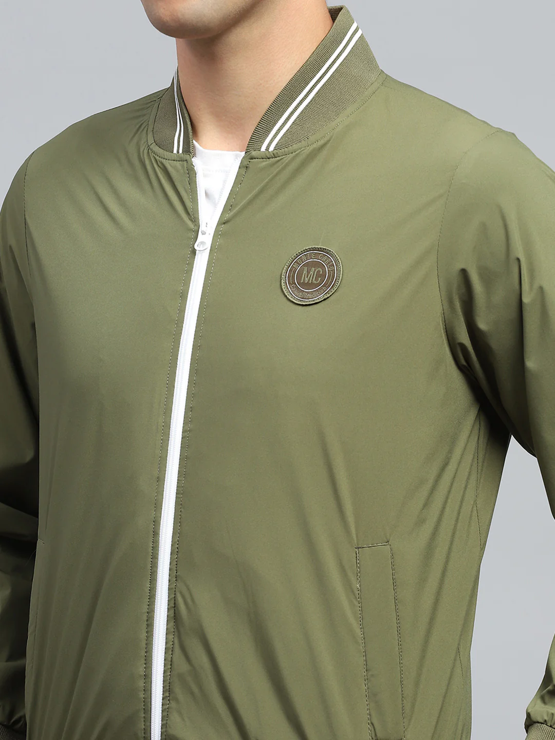 Men Green Solid Mock Neck Full Sleeve Jacket - Image 6