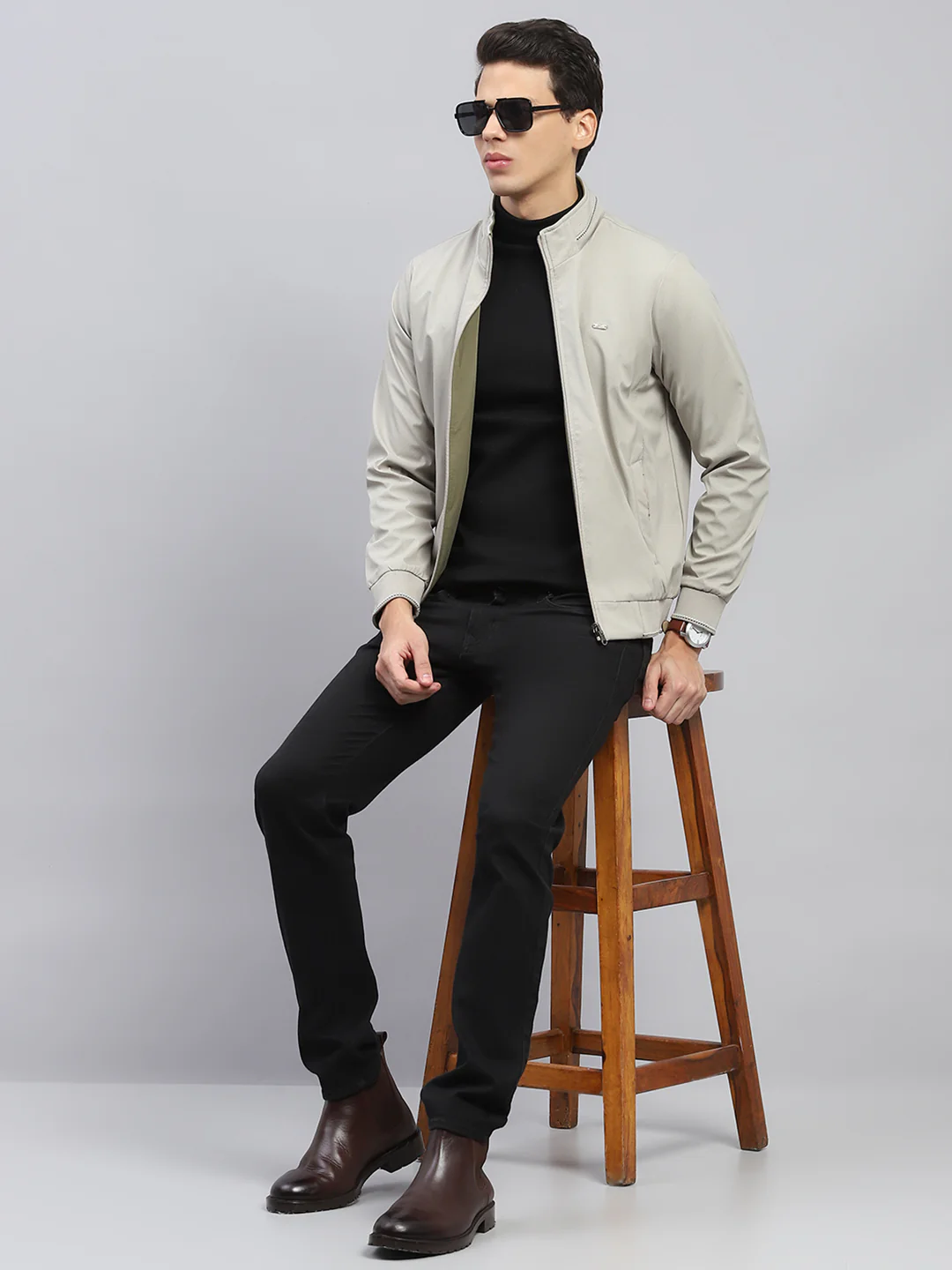 Men Beige Solid Mock Neck Full Sleeve Reversible Jacket - Image 2
