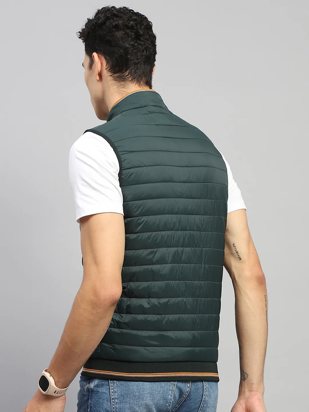 Men Green Solid Mock Neck Sleeveless Jacket - Image 5