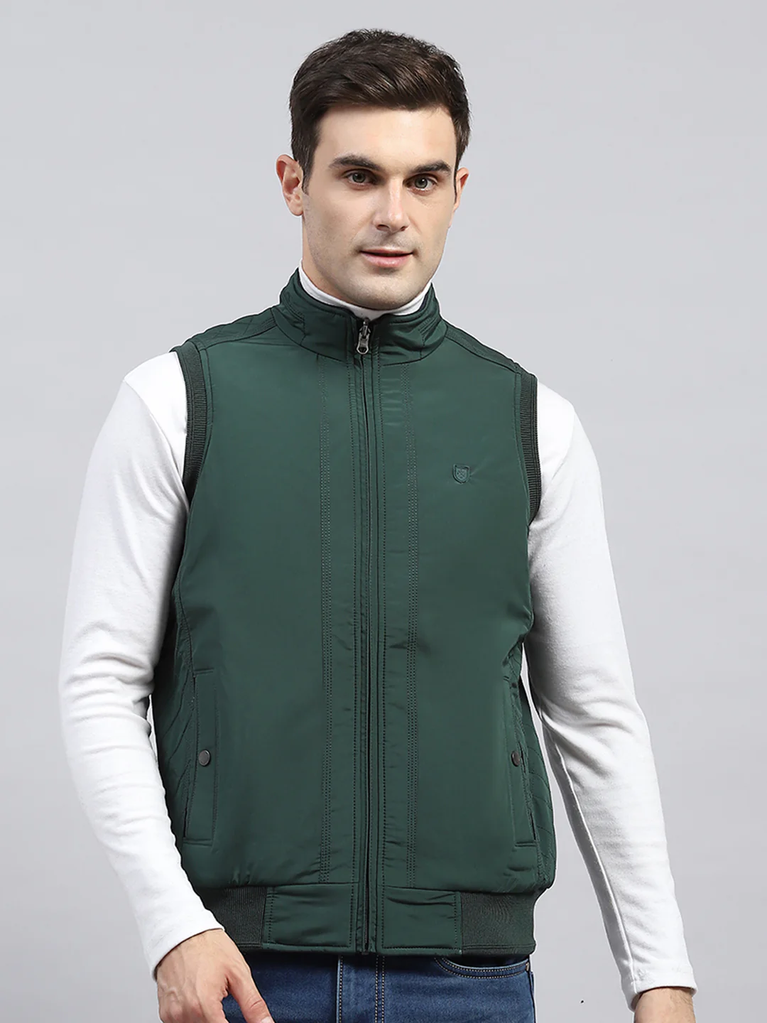 Men Green Solid Mock Neck Sleeveless Reversible Jacket - Image 4