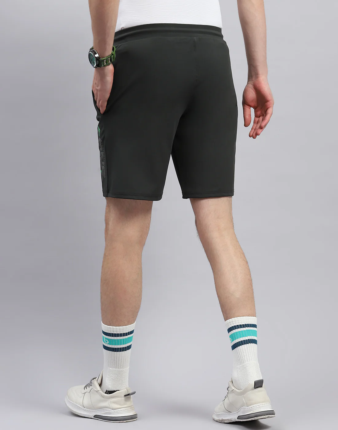 Men Green Solid Regular Fit Bermuda - Image 6