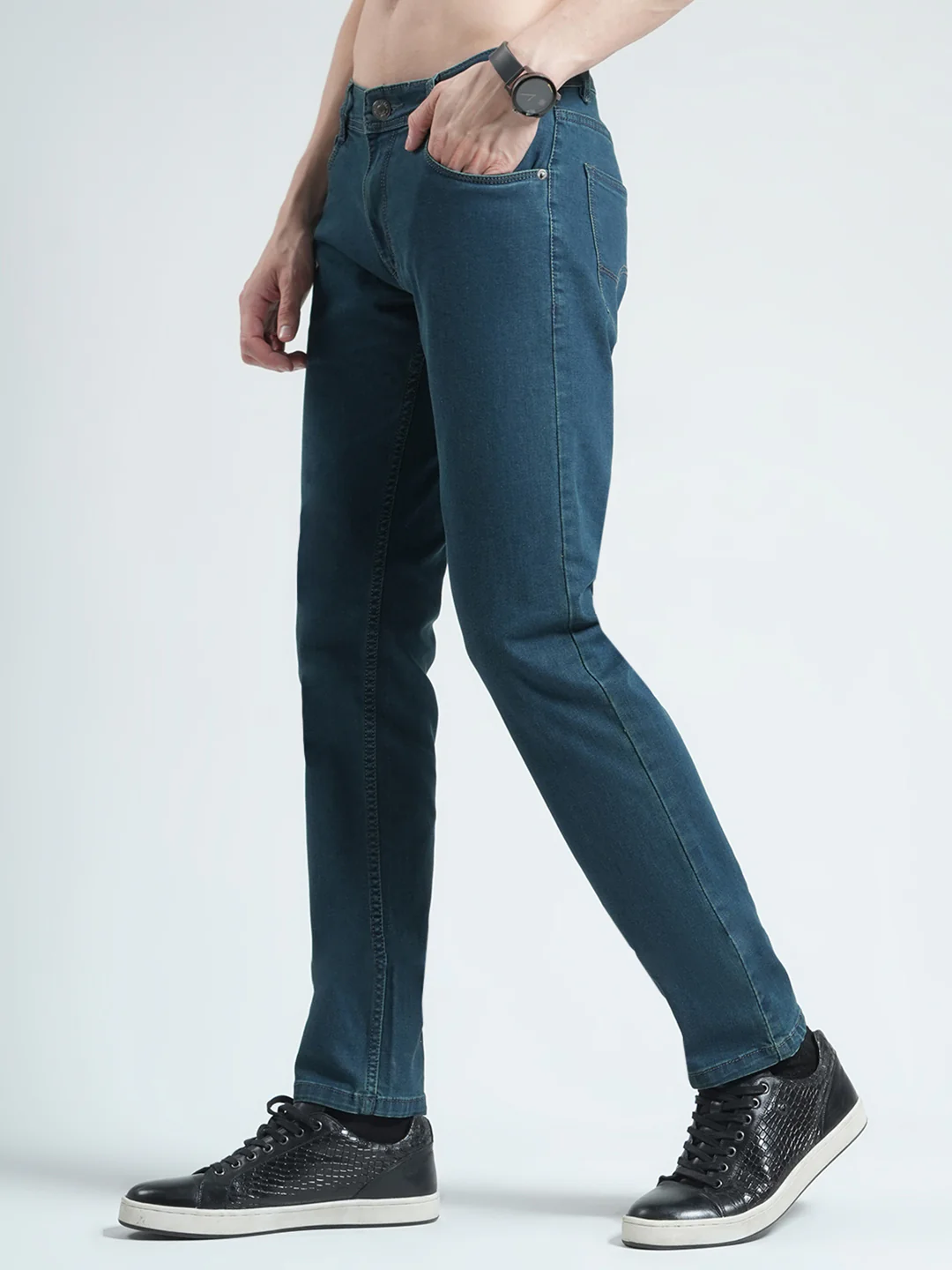 Men Green Solid Narrow Fit Denim - Image 3