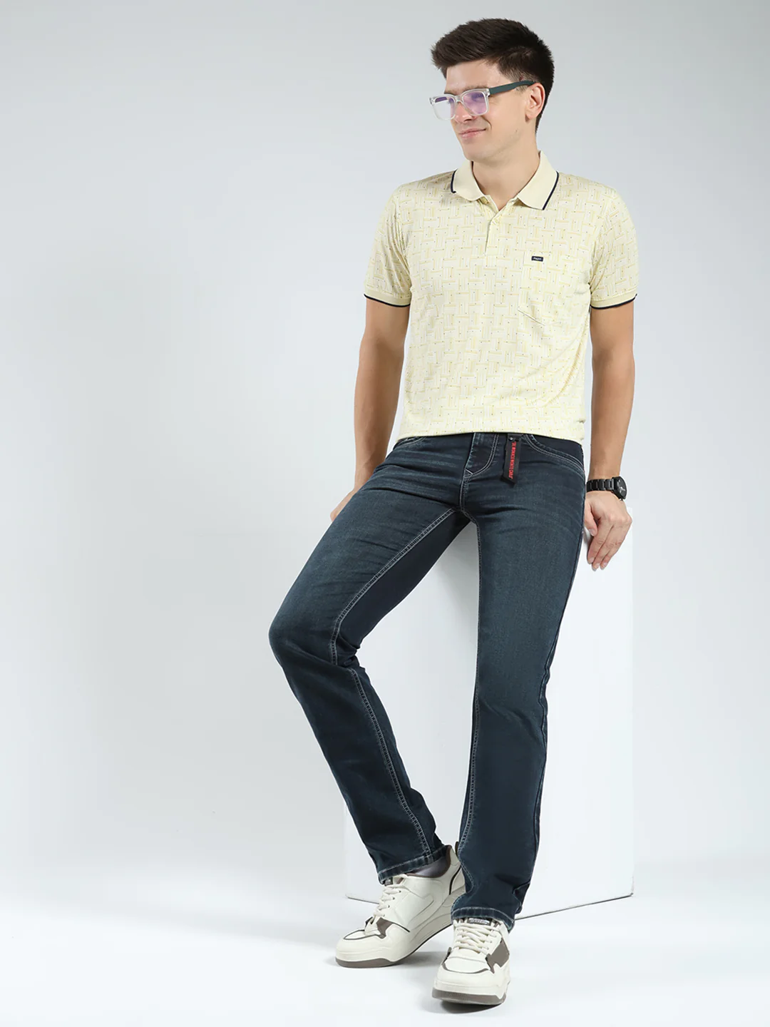 Men Green Solid Narrow Fit Denim - Image 2