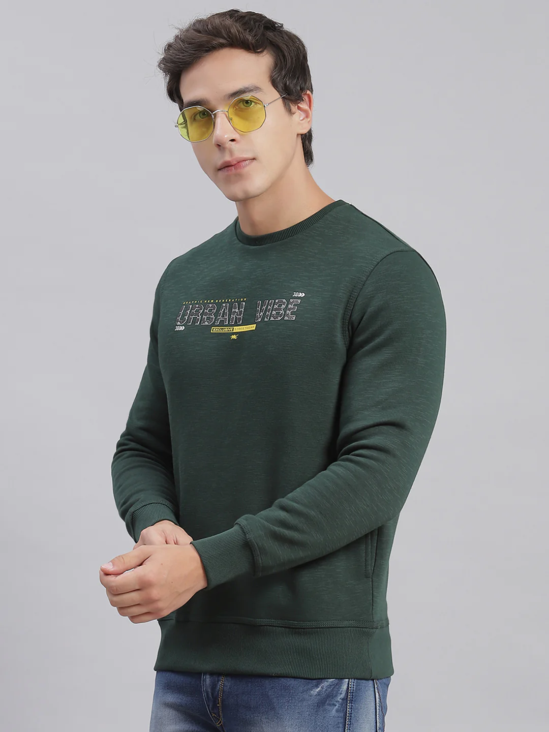 Men Green Solid Round Neck Full Sleeve Sweatshirts - Image 3