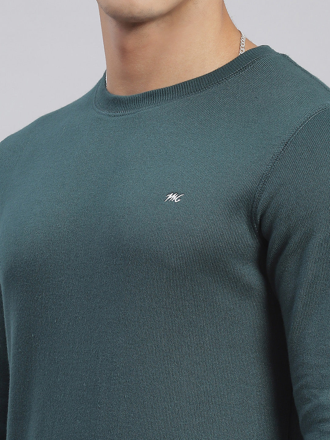 Men Green Solid Round Neck Full Sleeve T-Shirts - Image 6