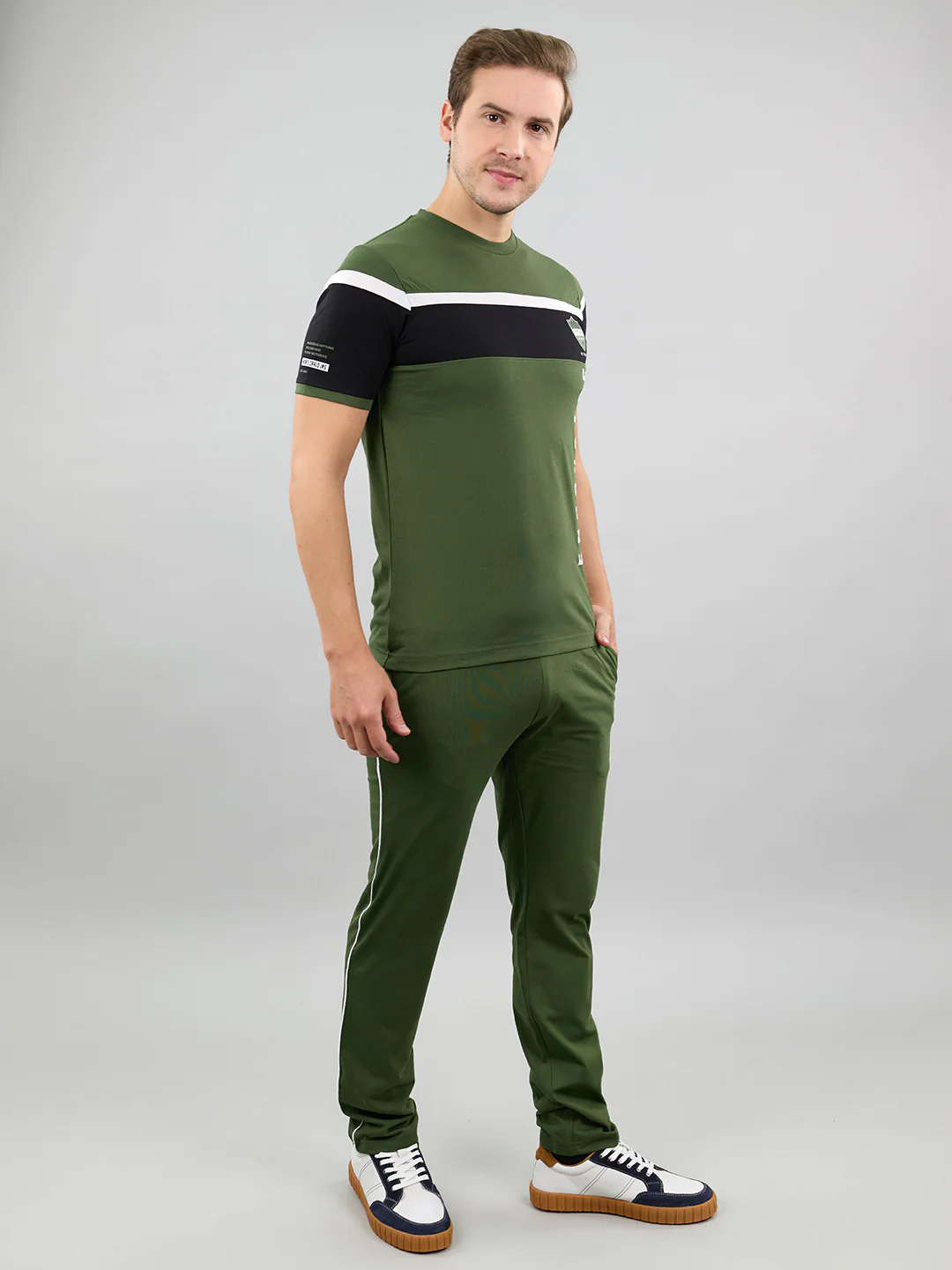 Men Green Solid Round Neck Half Sleeve Lower Set - Image 4