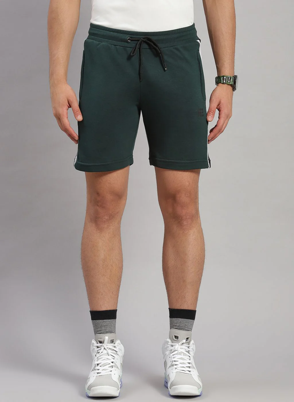 Rock.it Men Green Solid Smart Fit Short - Image 3