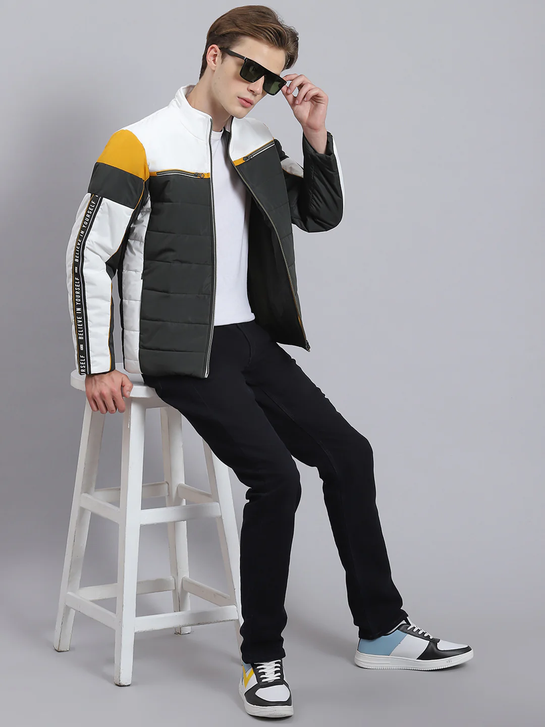 Men Green Solid Stand Collar Full Sleeve Jacket - Image 2