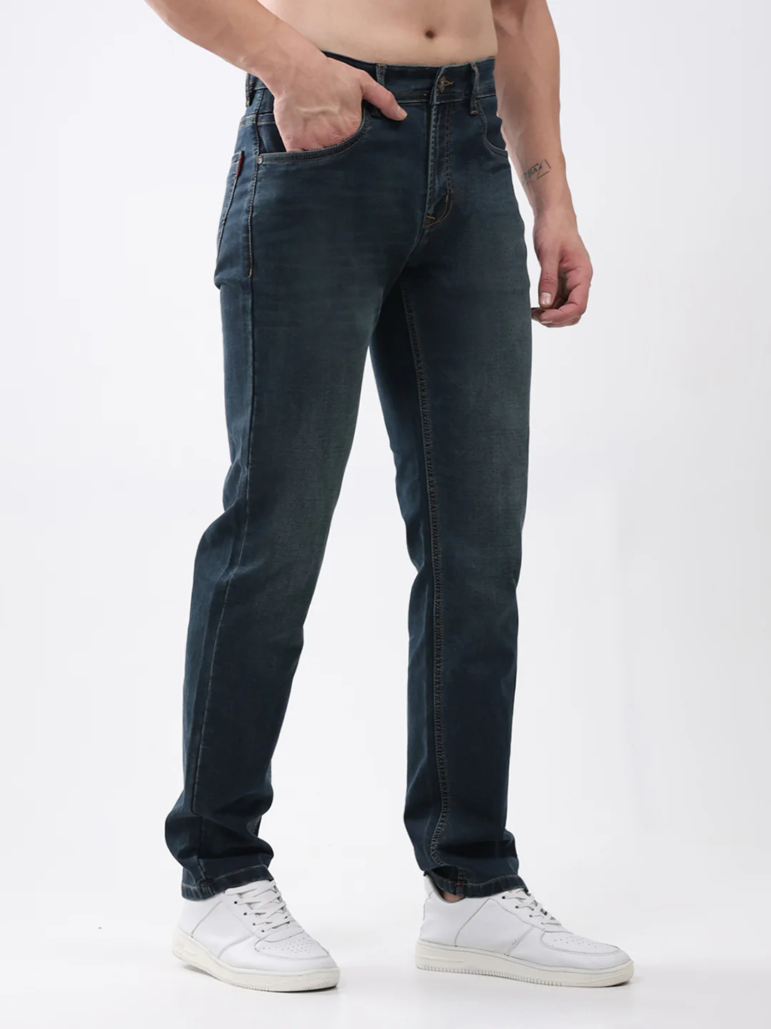 Men Green Solid Straight Fit Denim - Image 4
