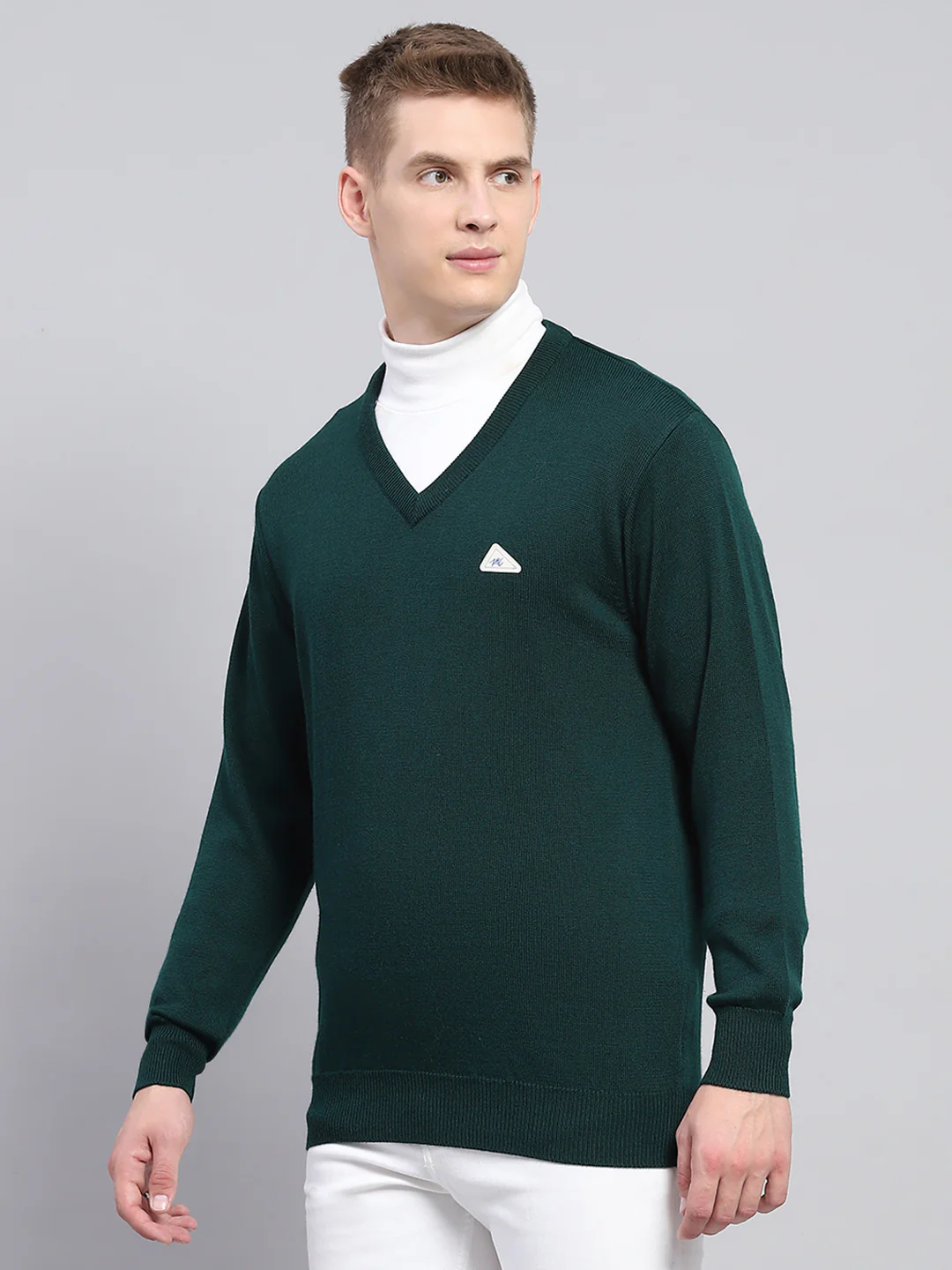 Men Green Solid V Neck Full Sleeve Pullover - Image 3
