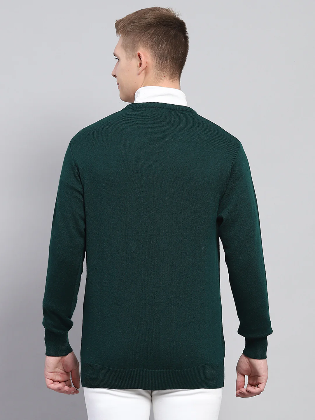 Men Green Solid V Neck Full Sleeve Pullover - Image 5