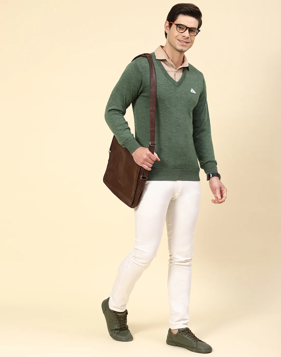 Men Green Solid V Neck Full Sleeve Pullover - Image 2