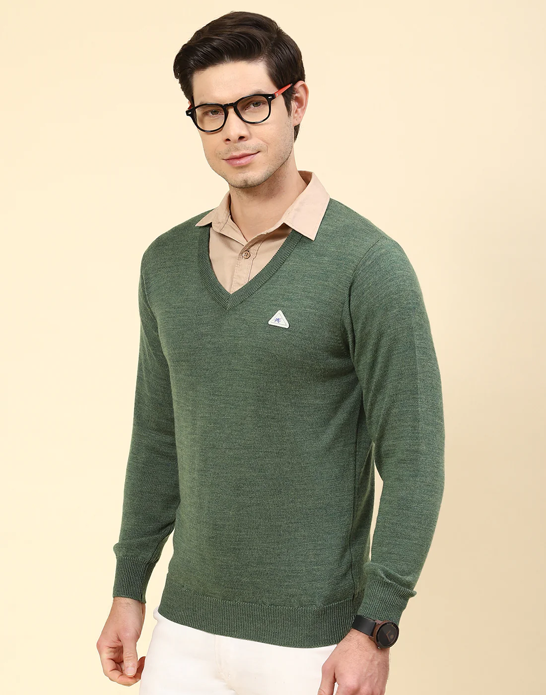 Men Green Solid V Neck Full Sleeve Pullover - Image 4