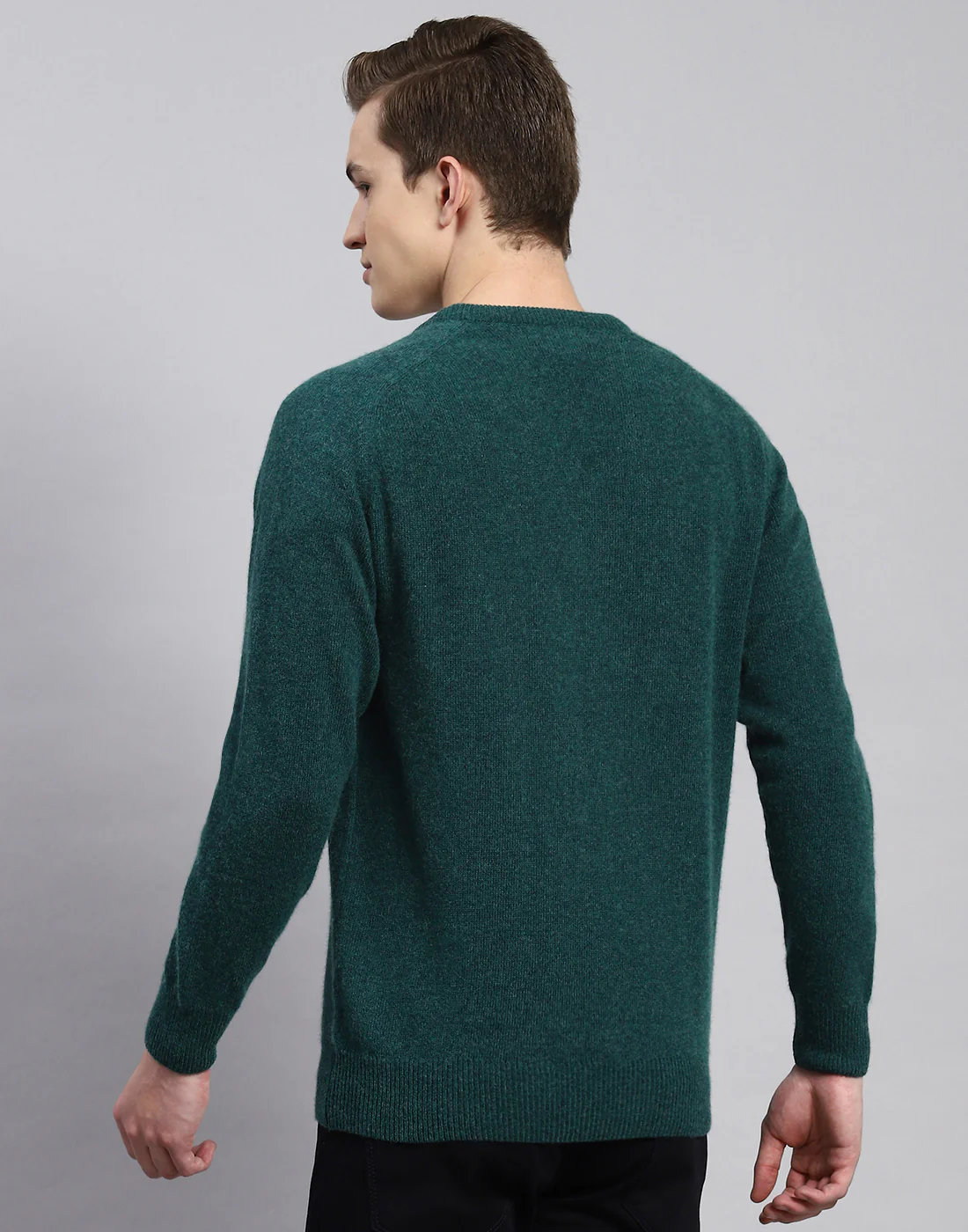 Men Green Solid V Neck Full Sleeve Pullover - Image 5