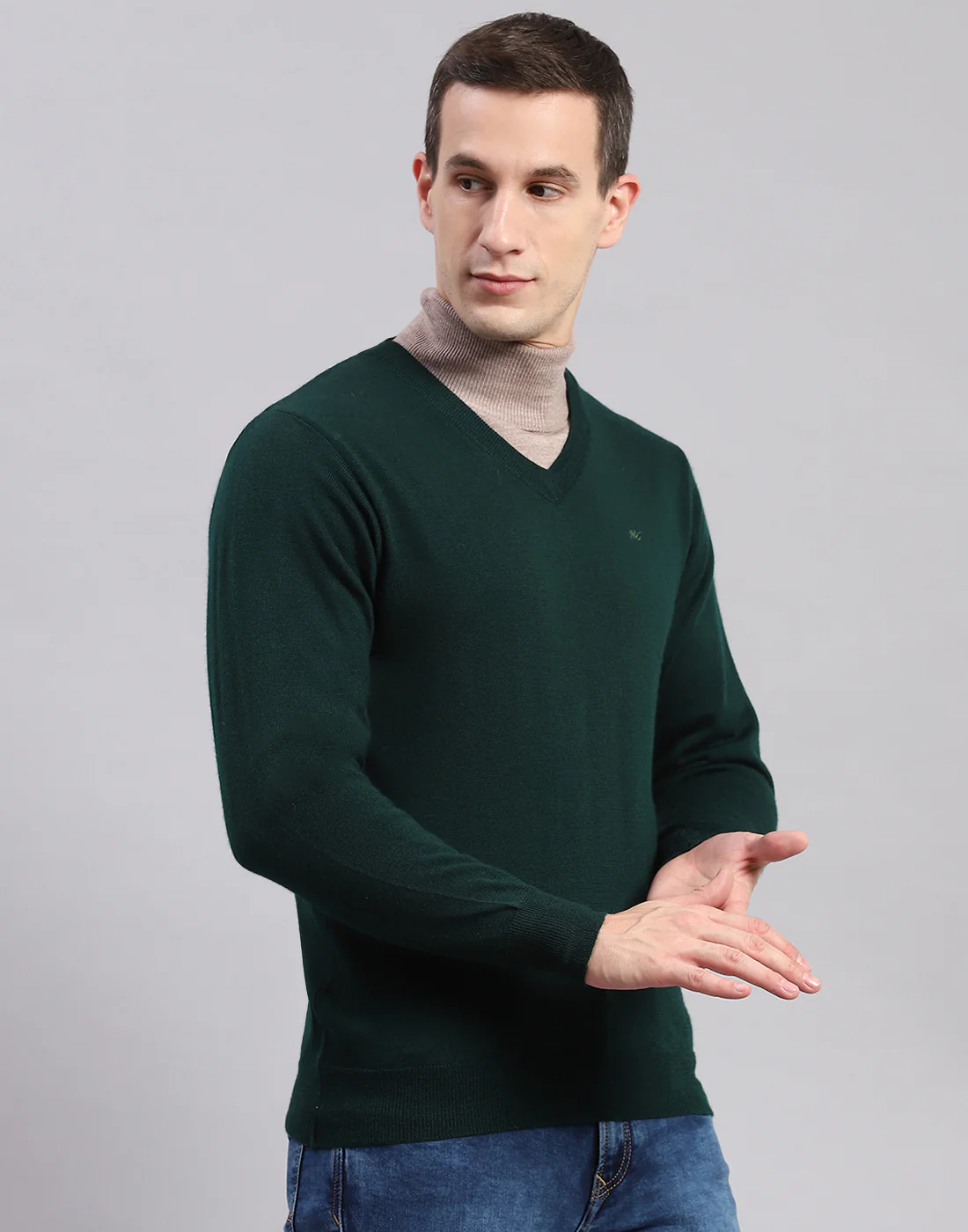 Men Green Solid V Neck Full Sleeve Pullover - Image 3