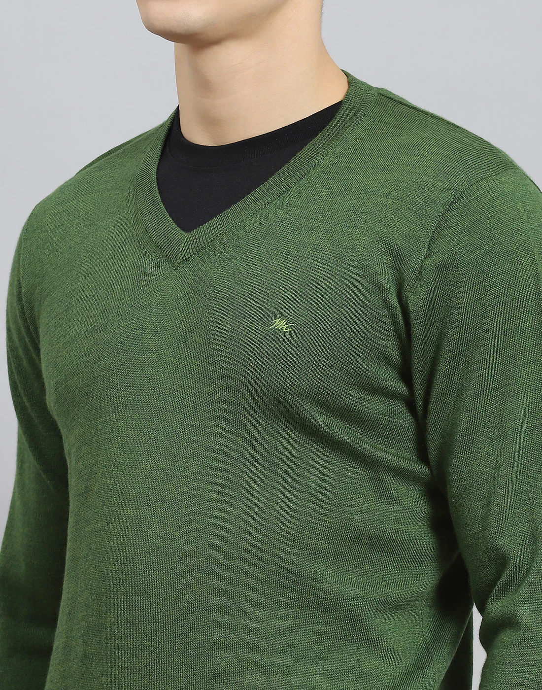 Men Green Solid V Neck Full Sleeve Pullover - Image 6