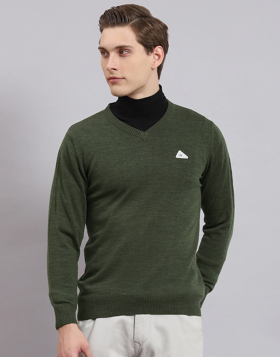 Men Green Solid V Neck Full Sleeve Pullover - Image 3