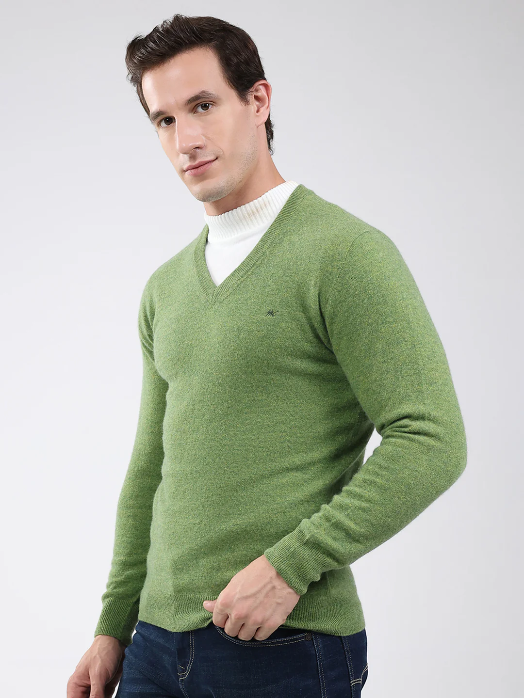 Men Green Solid V Neck Full Sleeve Pullover - Image 3