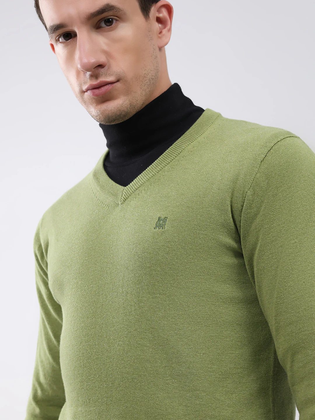 Men Green Solid V Neck Full Sleeve Pullover - Image 6