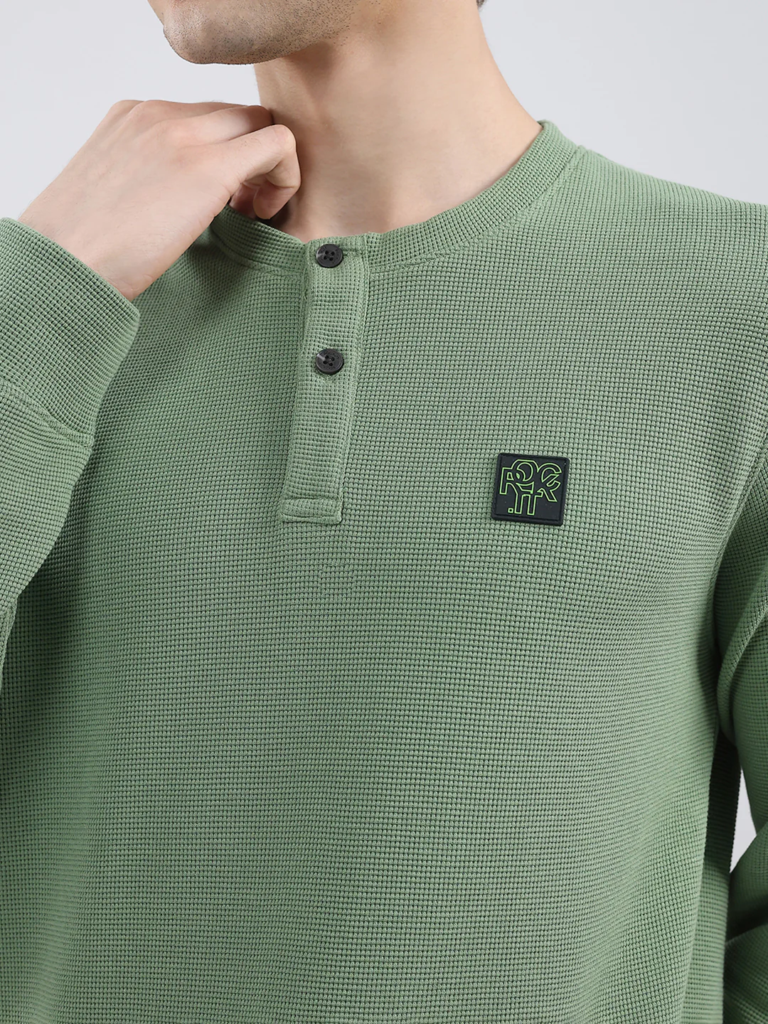 Rock.it Men Green Solid Round Neck Full Sleeve Winter T-Shirt - Image 7