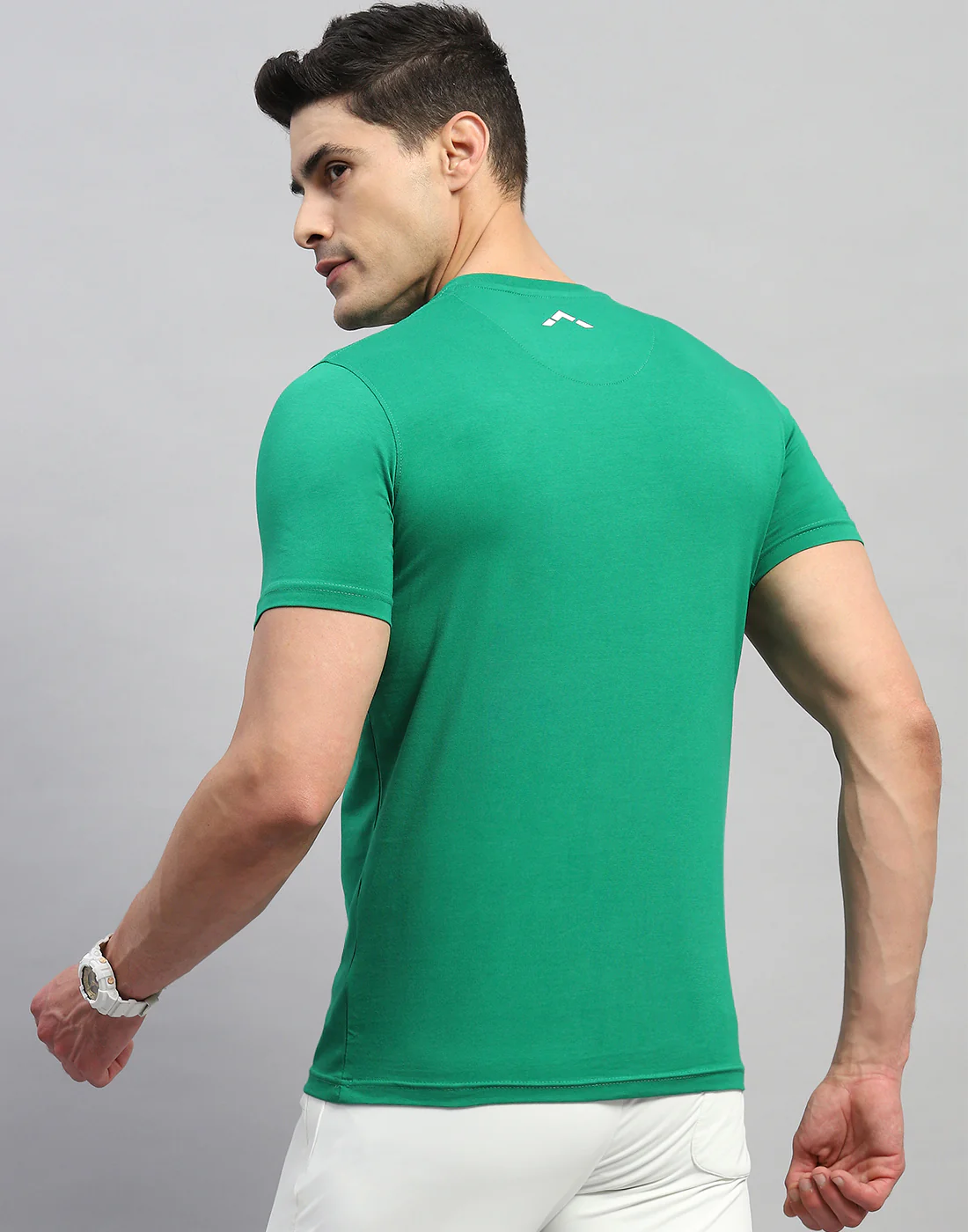 Rock.it Men Green Solid V Neck Half Sleeve T-Shirt - Image 5