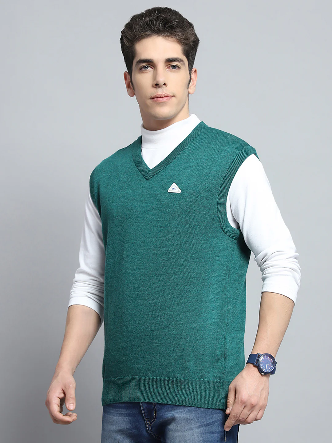 Men Green Solid V Neck Sleeveless Sweater - Image 3