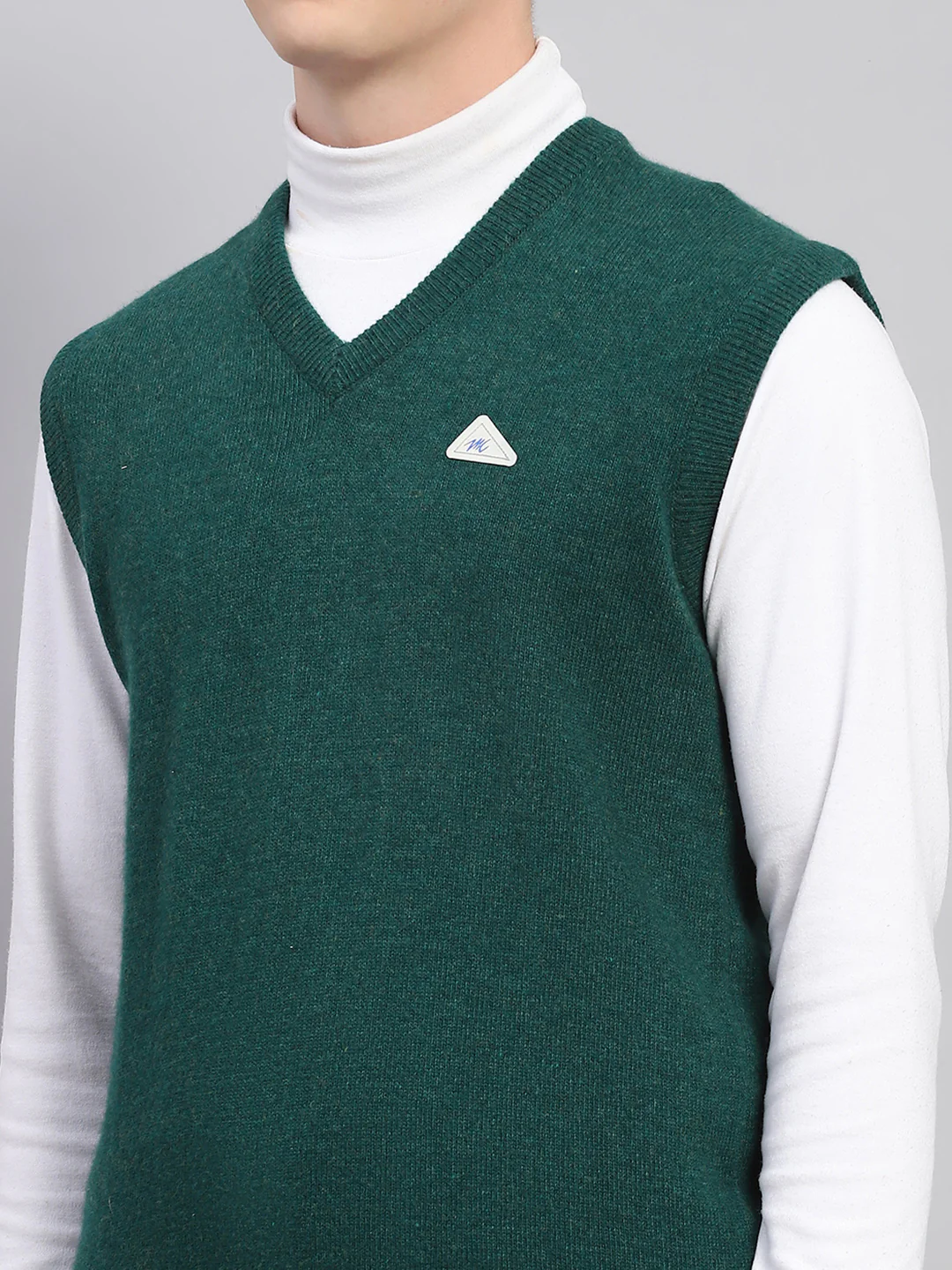 Men Green Solid V Neck Sleeveless Sweater - Image 6