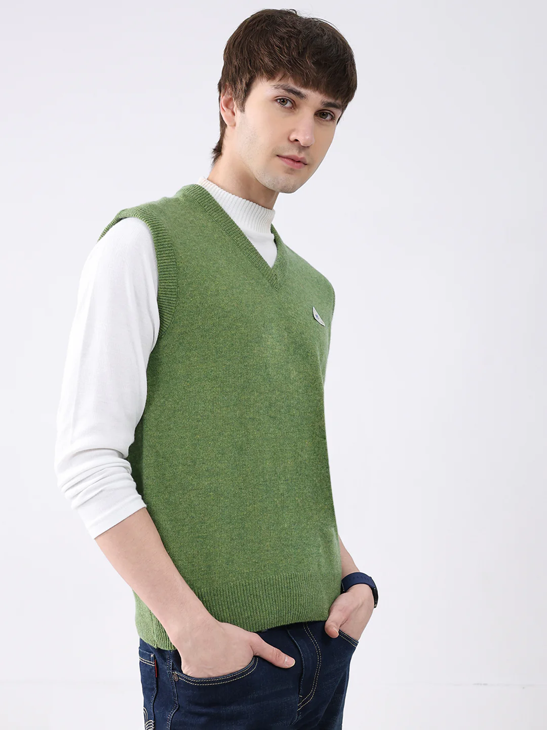 Men Green Solid V Neck Sleeveless Sweater - Image 4