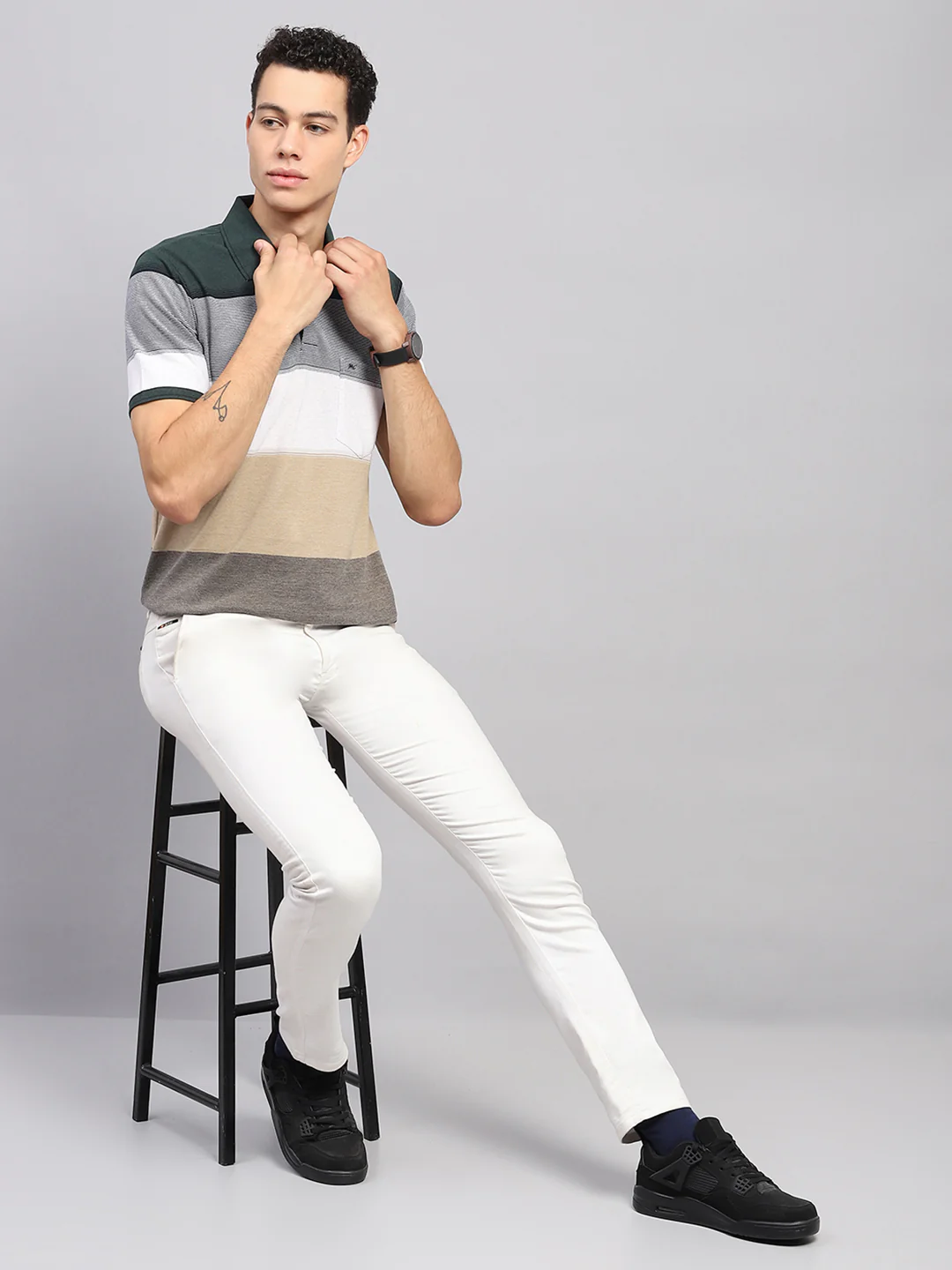 Men Green Stripe Collar Half Sleeve T-Shirt - Image 2