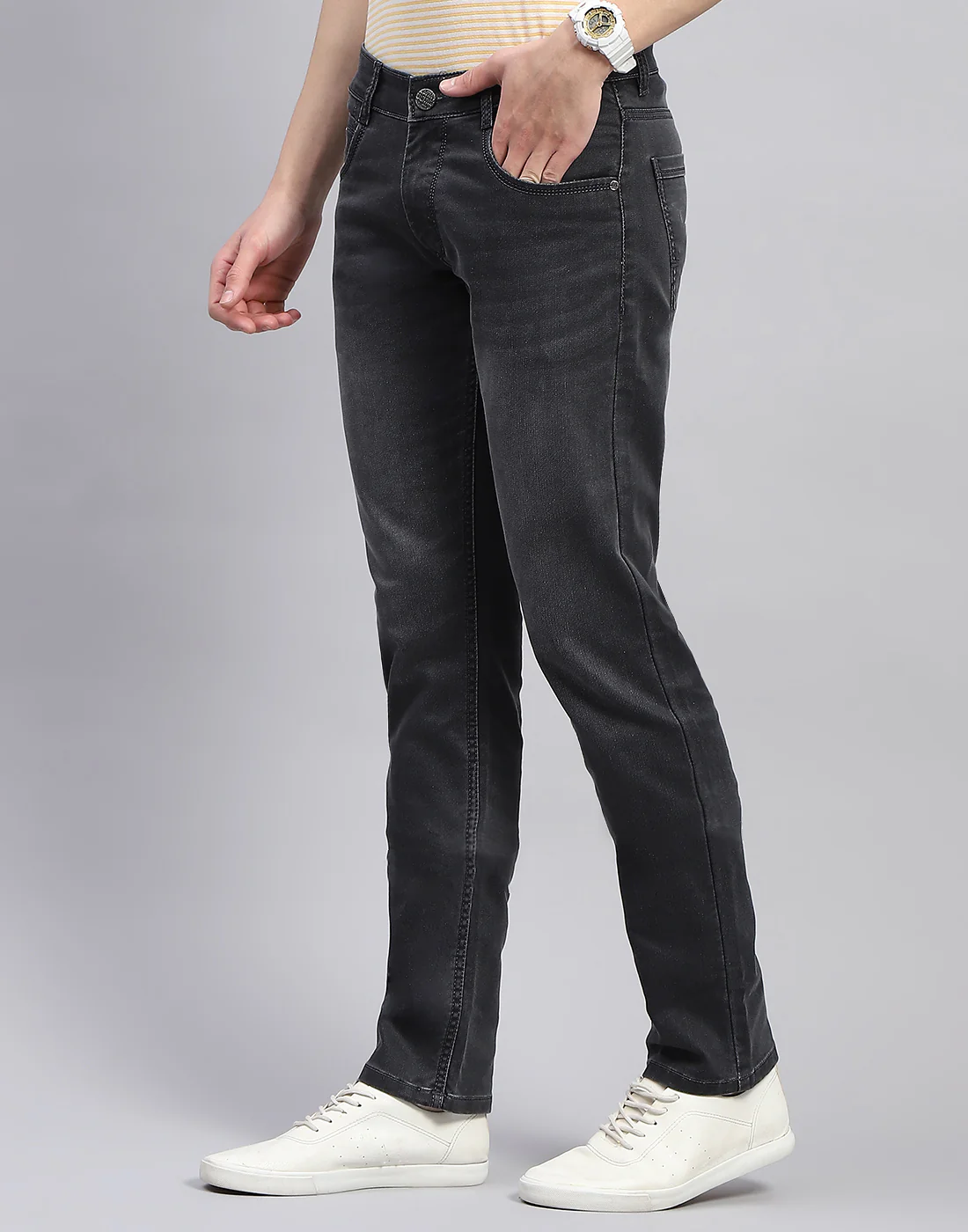 Men Grey Light Wash Narrow Fit Denim - Image 3