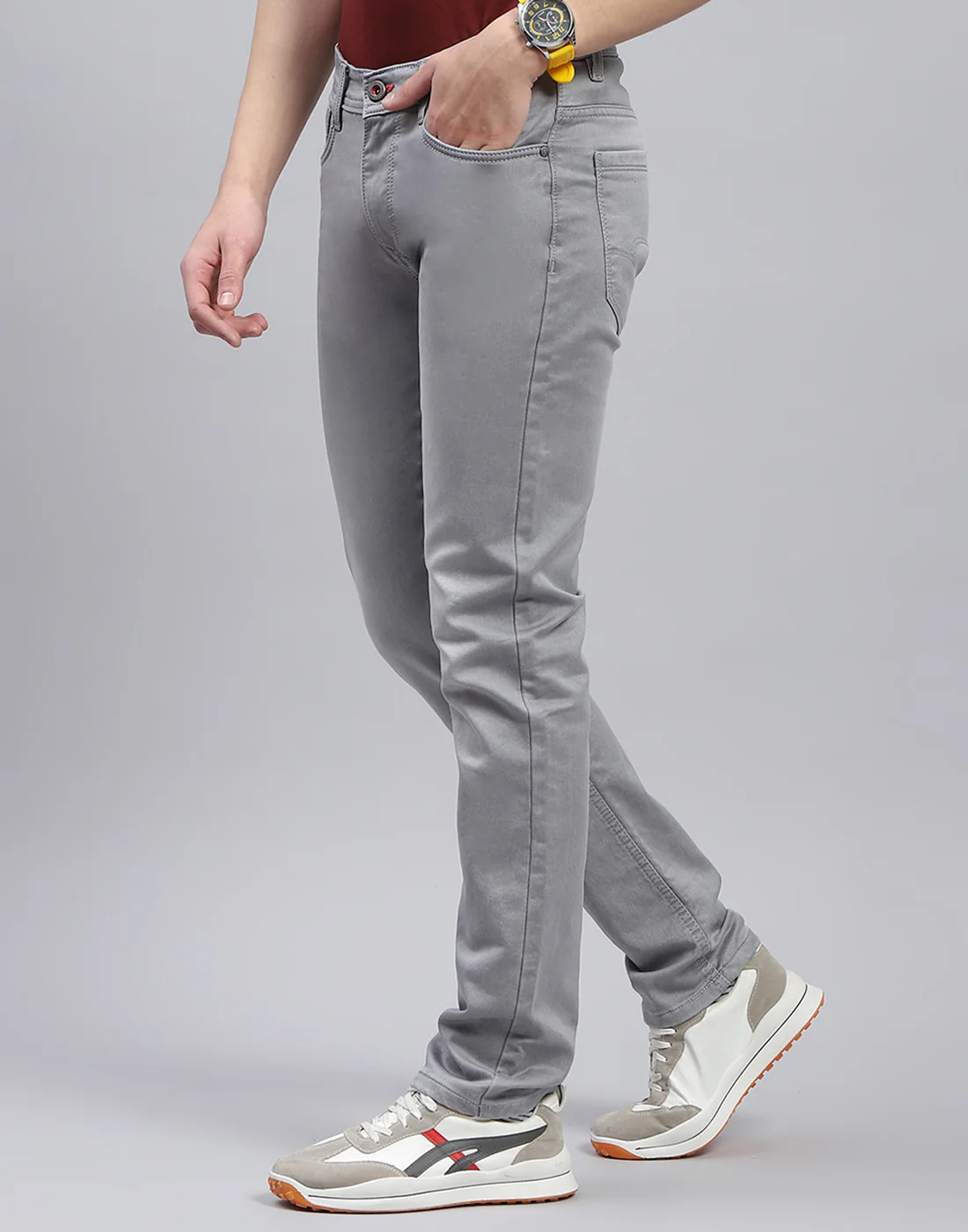 Men Grey Light Wash Narrow Fit Denim - Image 3