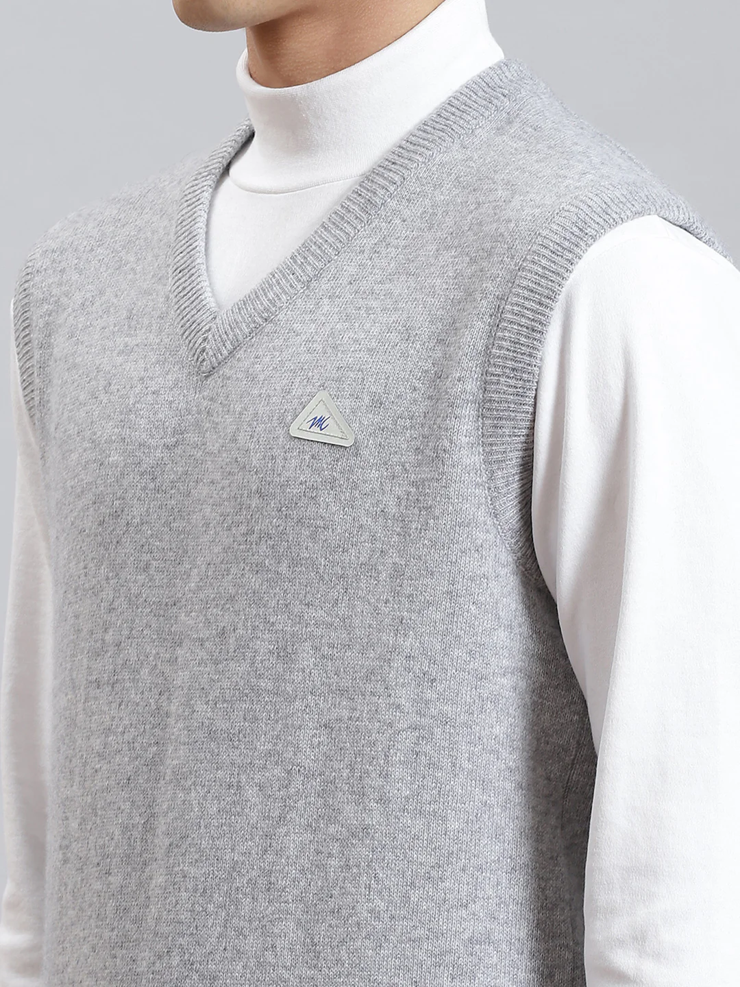 Men Grey Melange Solid V Neck Sleeveless Sweaters/Pullovers - Image 6