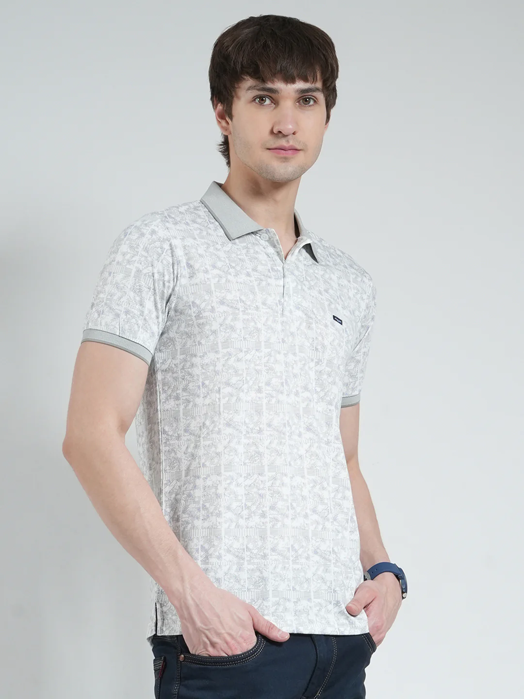 Men Grey Printed Collar Half Sleeve T-Shirt - Image 4