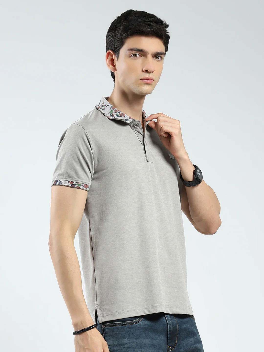 Men Grey Printed Collar Half Sleeve T-Shirt - Image 4