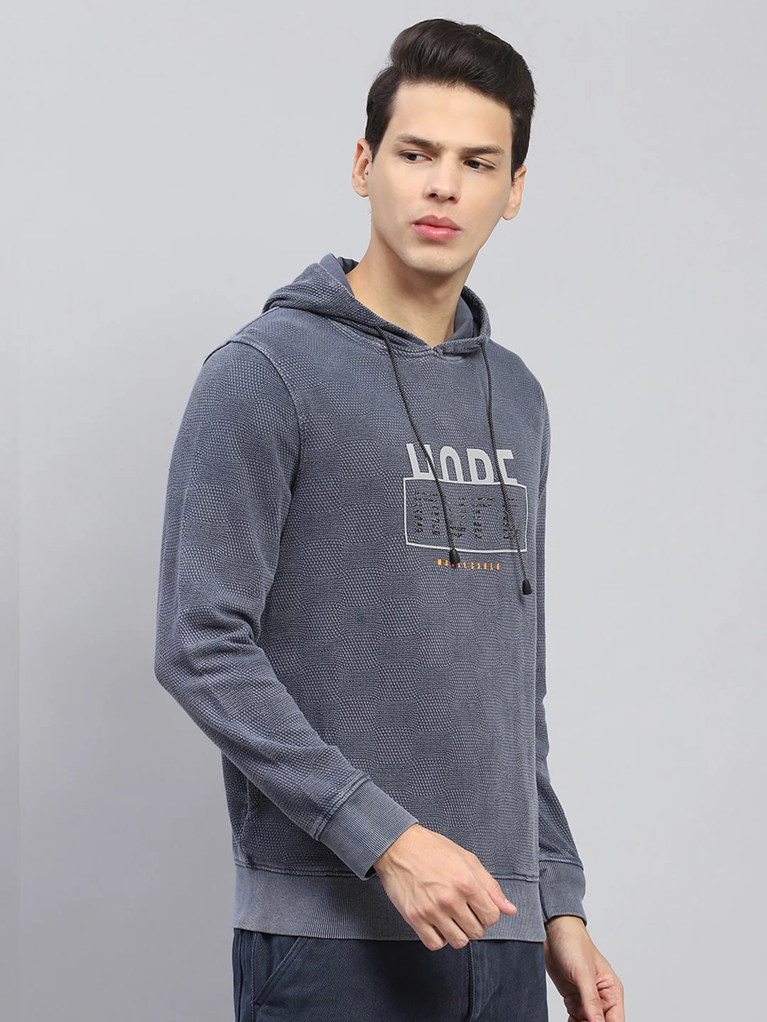 Men Grey Printed Hooded Full Sleeve Winter T-Shirt - Image 4