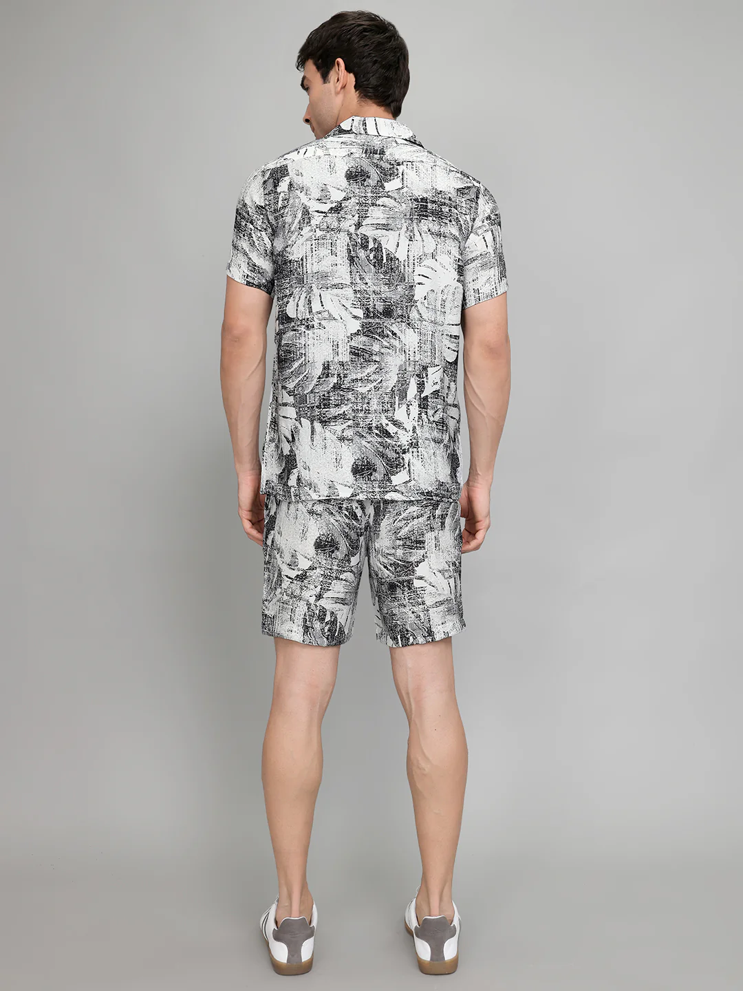 Men Grey Printed Revere Collar Half Sleeve Cords Set - Image 4