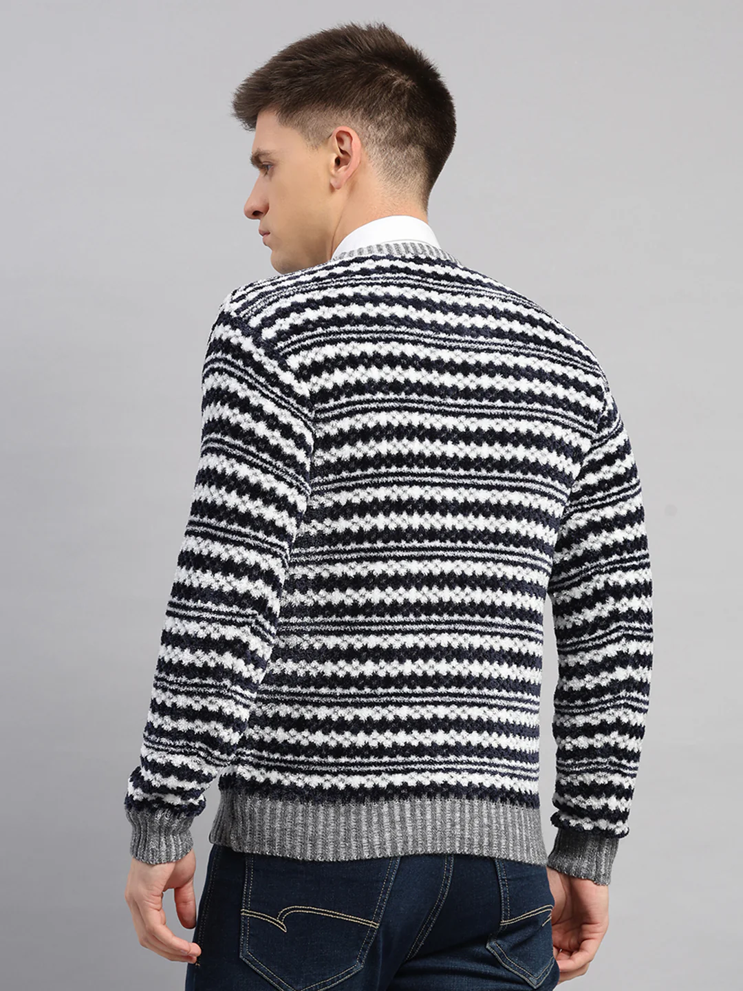 Men Grey Printed Round Neck Full Sleeve Pullover - Image 5
