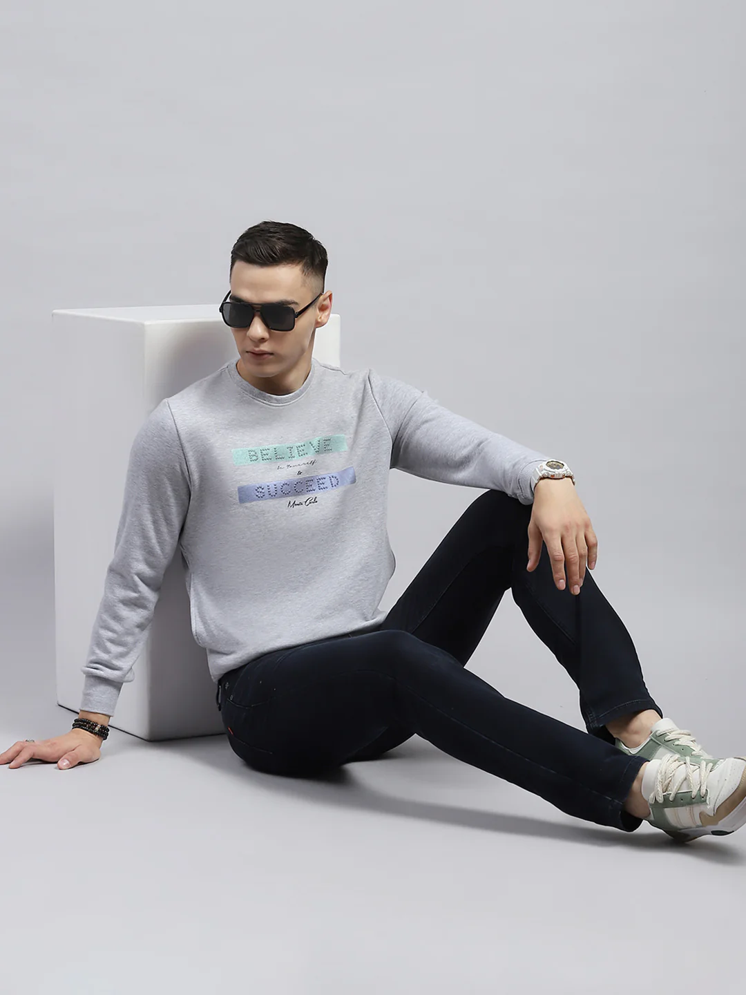 Men Grey Printed Round Neck Full Sleeve Sweatshirt - Image 2