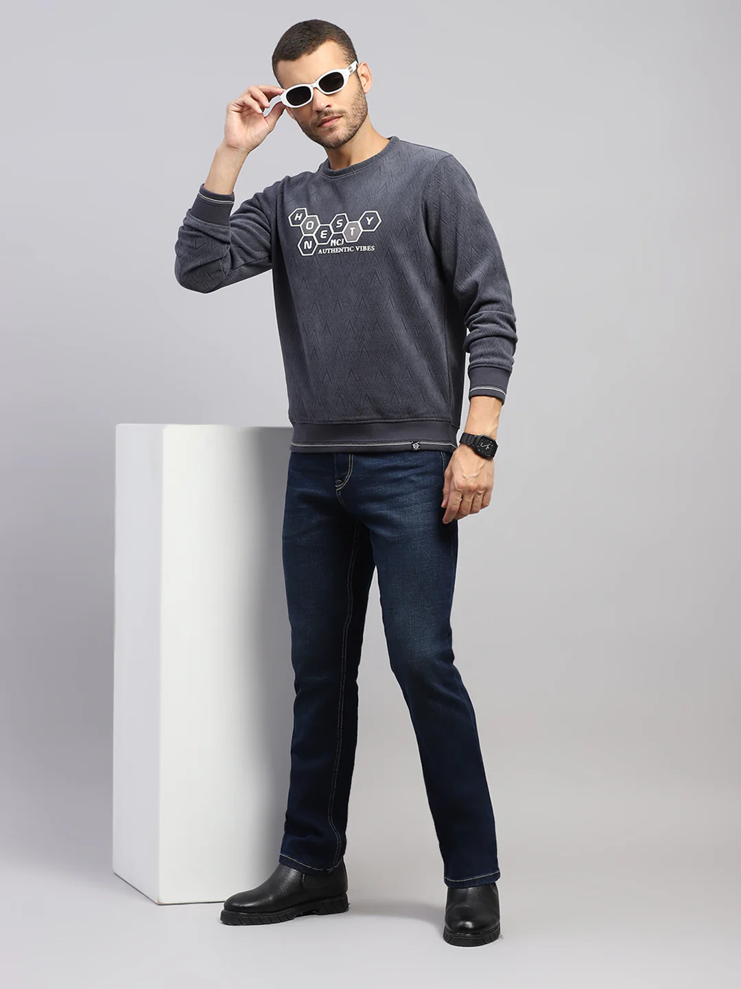 Men Grey Printed Round Neck Full Sleeve Sweatshirt - Image 2