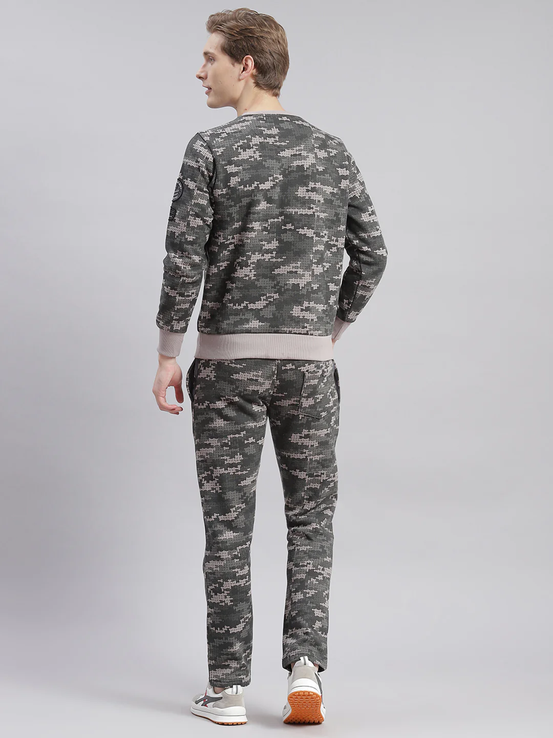 Men Grey Printed Round Neck Full Sleeve Tracksuits - Image 3
