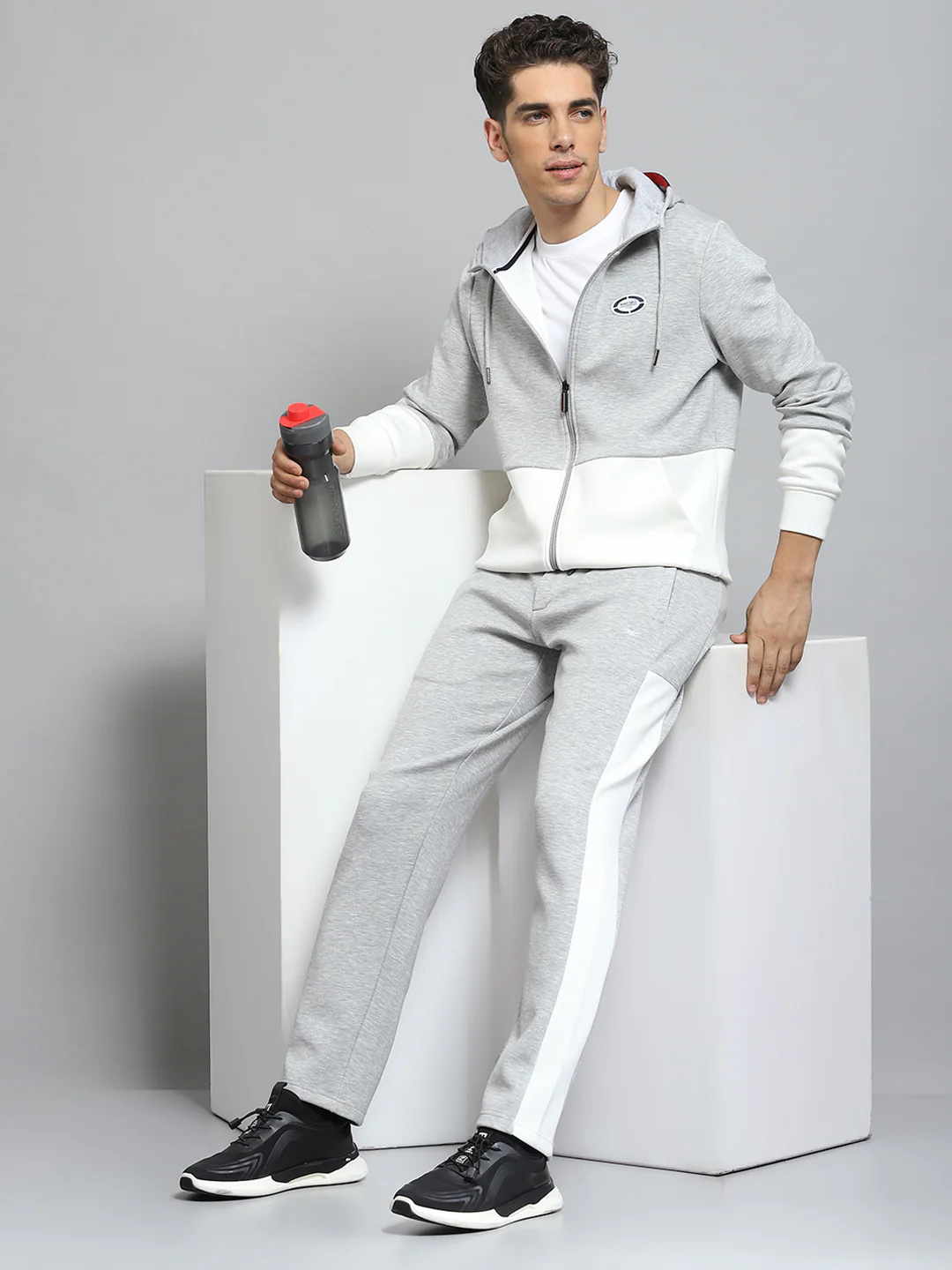 Men Grey Self Design Hooded Full Sleeve Winter Tracksuit - Image 2