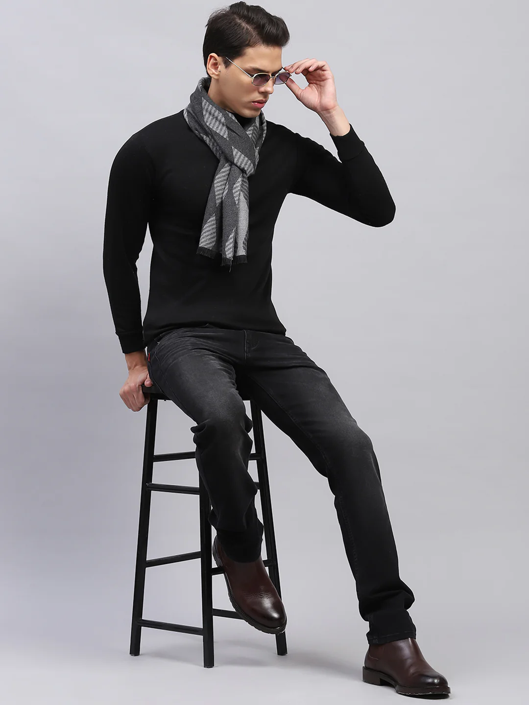Men Grey Self Design Muffler - Image 2