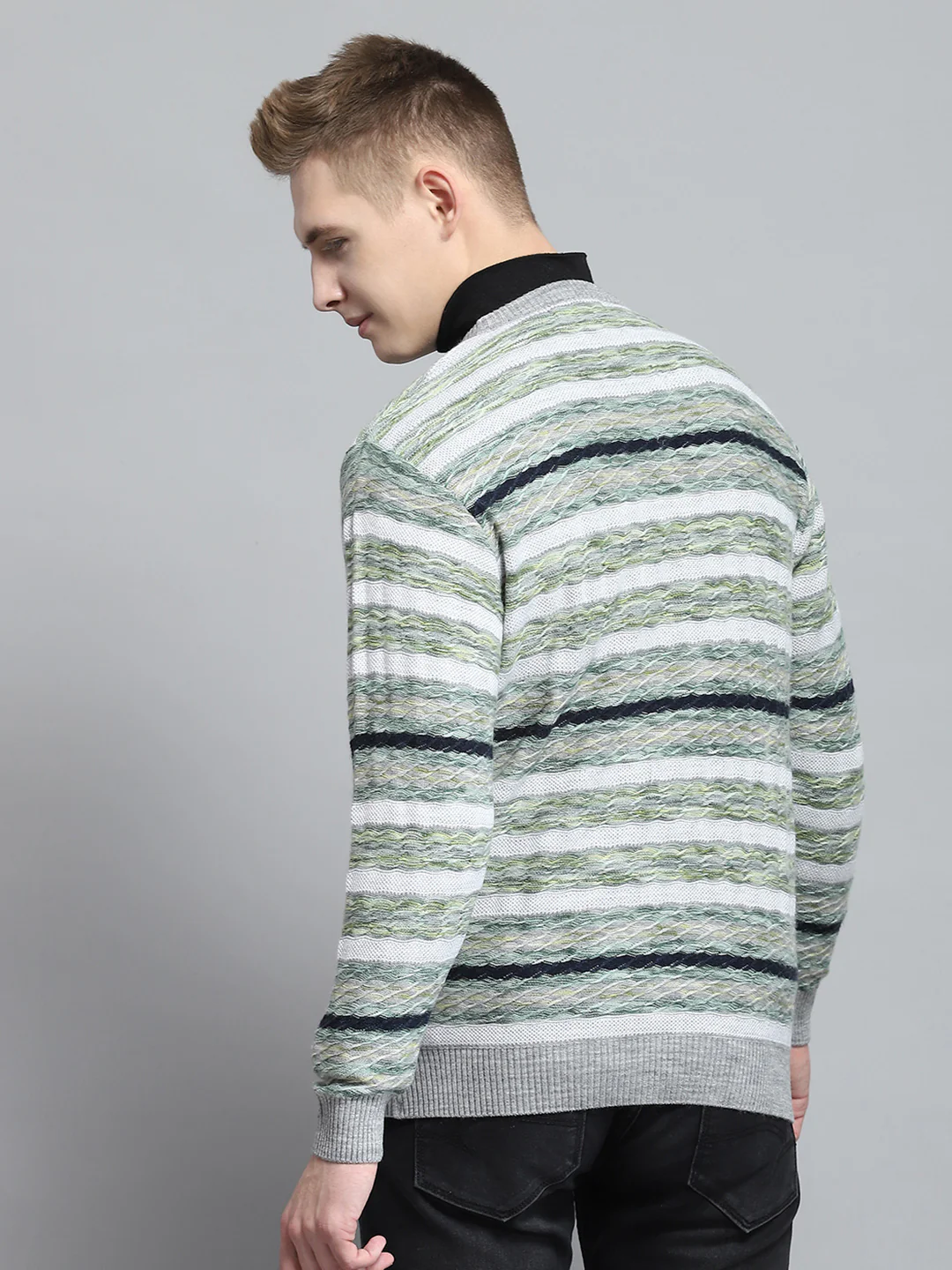 Men Grey Self Design V Neck Full Sleeve Pullover - Image 5