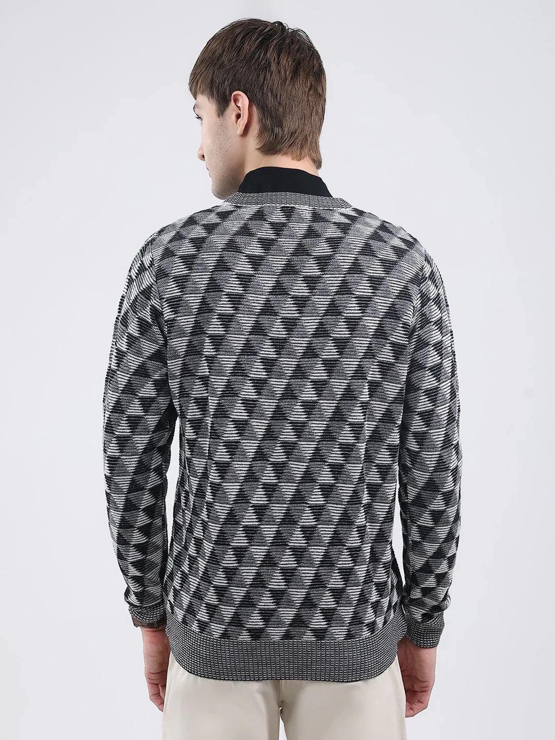 Men Grey Self Design V Neck Full Sleeve Pullover - Image 5